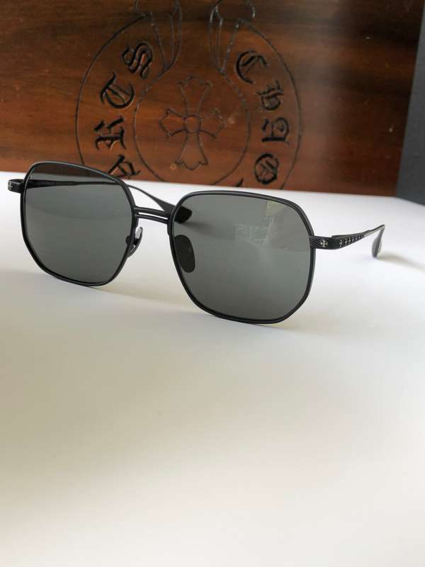 Picture of Chrome Hearts Sunglasses _SKUfw52080008fw